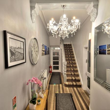 Rossall House , For Families & Couples แบล็คพูล ภายนอก รูปภาพ