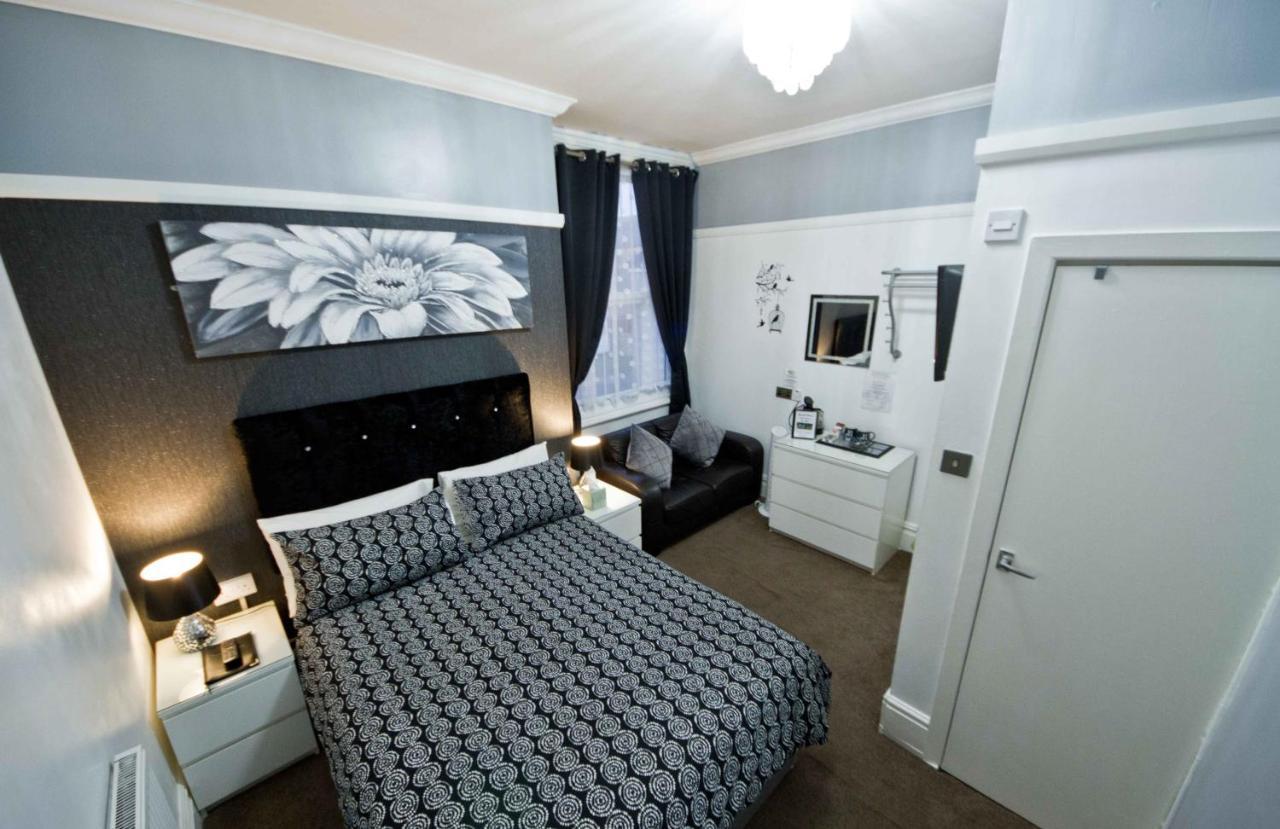 Rossall House , For Families & Couples แบล็คพูล ภายนอก รูปภาพ