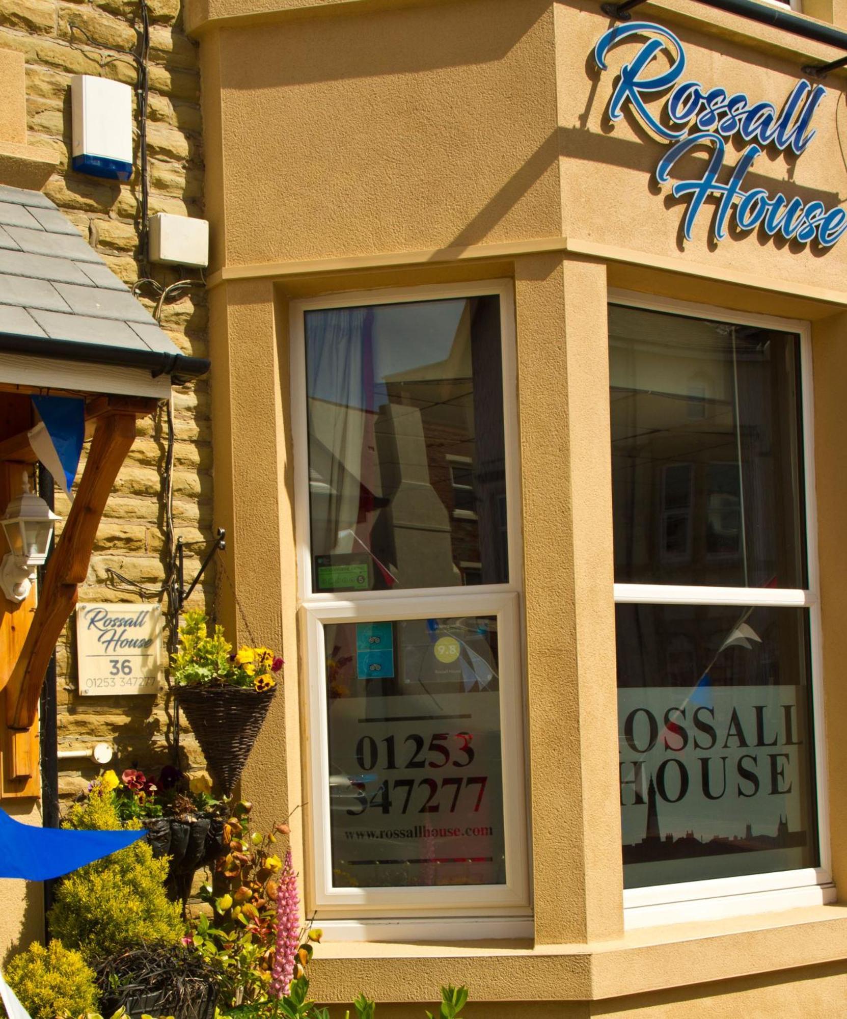 Rossall House , For Families & Couples แบล็คพูล ภายนอก รูปภาพ