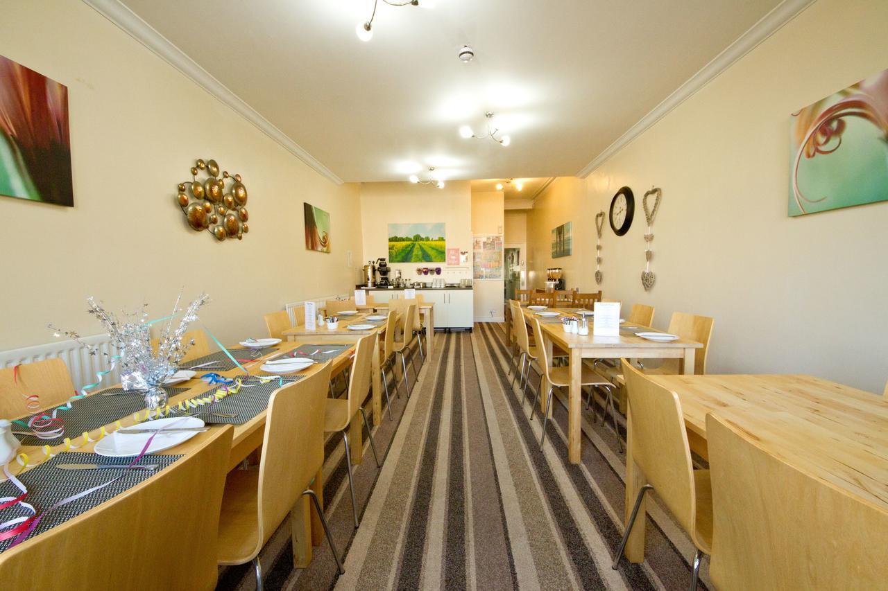 Rossall House , For Families & Couples แบล็คพูล ภายนอก รูปภาพ